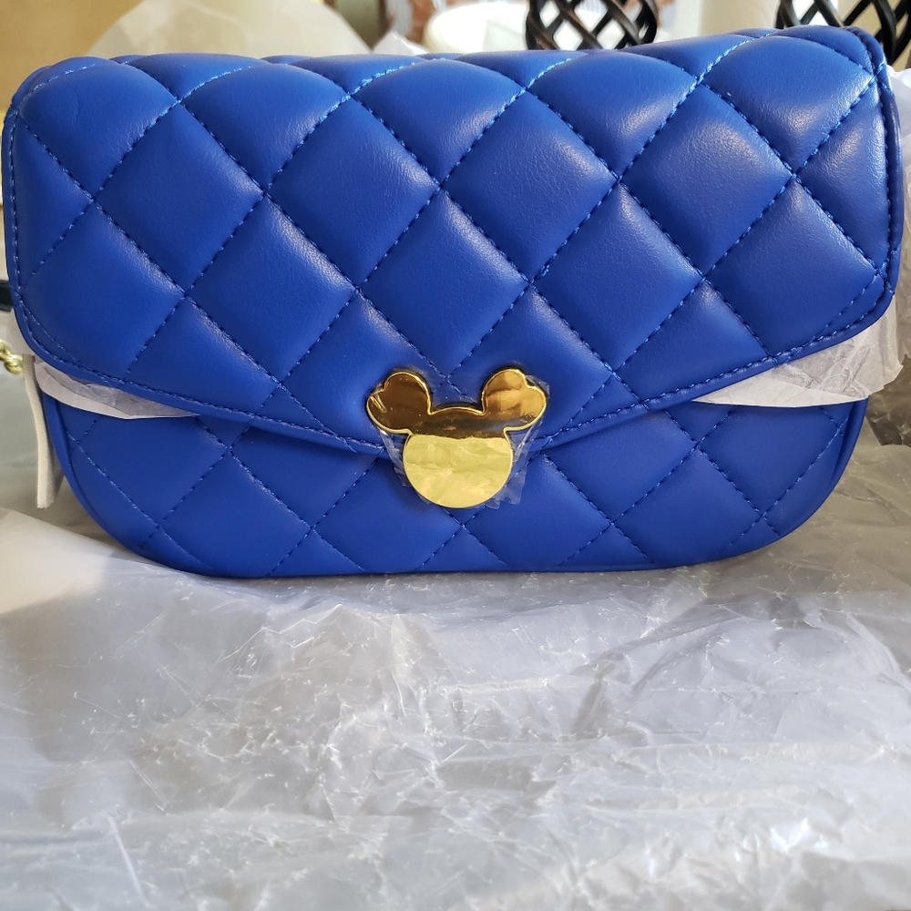 Crossbody purse